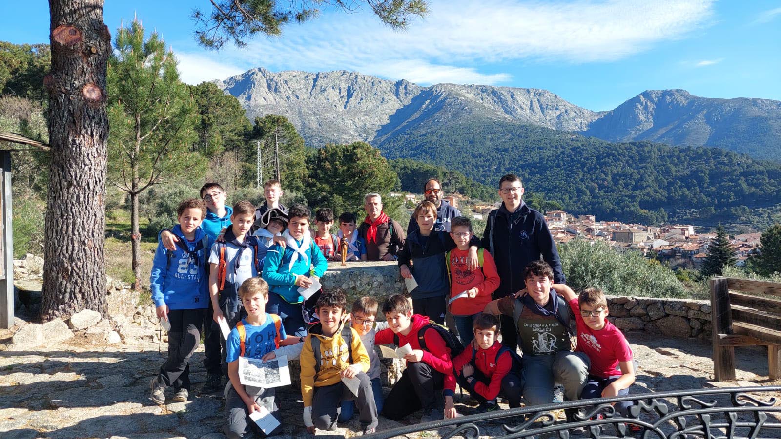 Montañeros de la Inmaculada en una actividad de grupo