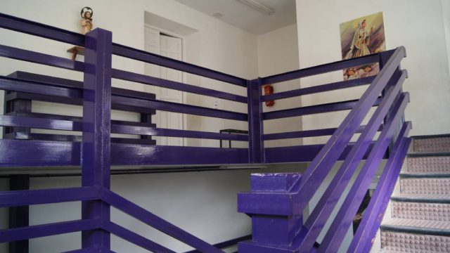 Escalera de subida al piso de Primaria