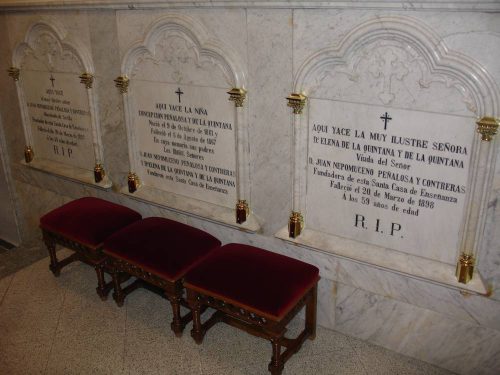 Sepulcros de los fundadores